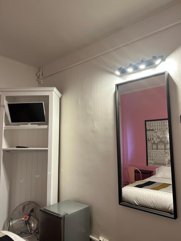 ליון Hotel De La Croix-Rousse מראה חיצוני תמונה